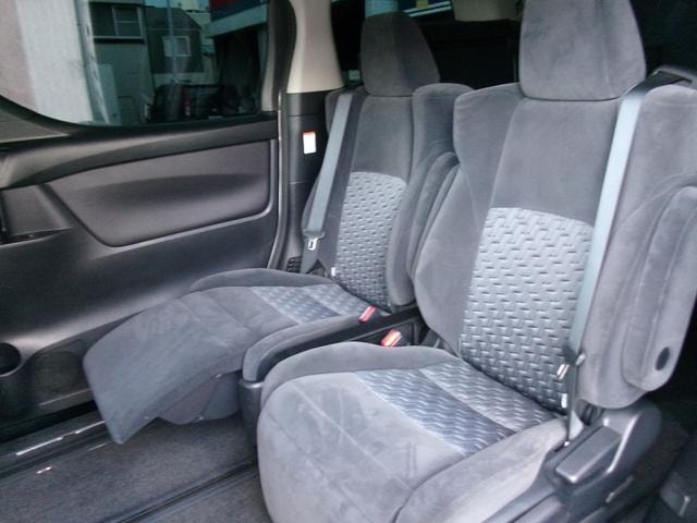 Toyota VELLFIRE 2016 — фото автомобиля 1