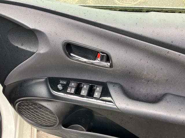 Toyota PRIUS 2015 — фото автомобиля 1
