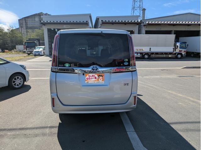 Toyota NOAH 2019 — фото автомобиля 1