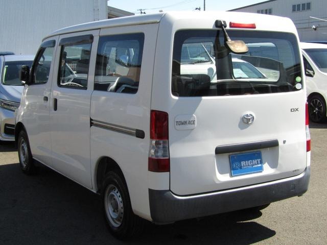 Toyota TOWNACE VAN 2016 — фото автомобиля 1