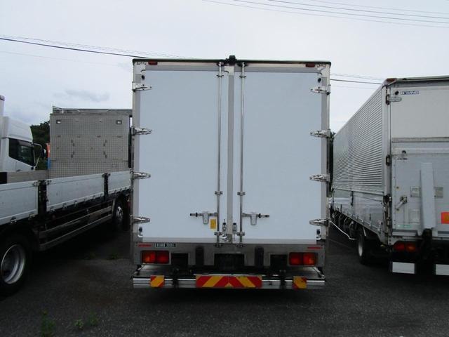 Hino RANGER PRO 2010 — фото автомобиля 1