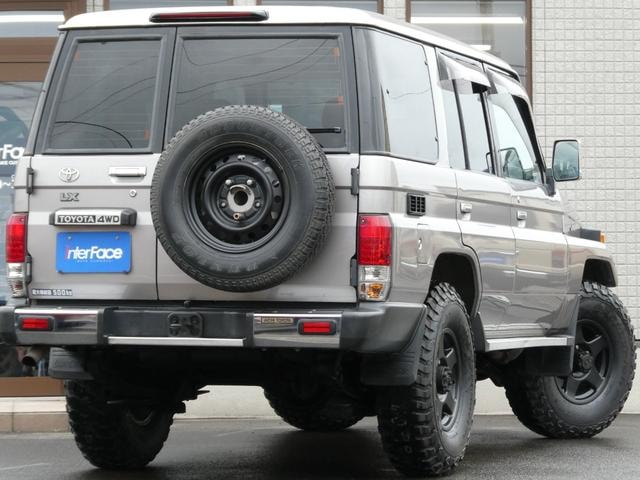Миниатюра 16