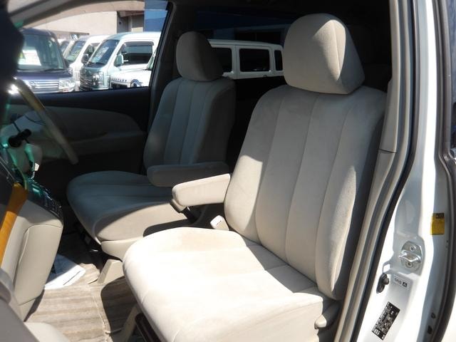Toyota ESTIMA 2007 — фото автомобиля 1