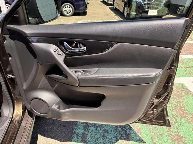 Nissan X-TRAIL 2018 — фото автомобиля 1