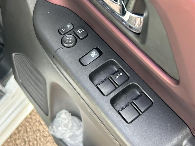 Suzuki SPACIA CUSTOM 2025 — фото автомобиля 1