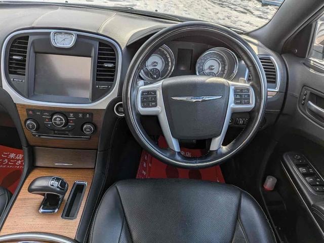 Chrysler 300 2014 — фото автомобиля 1