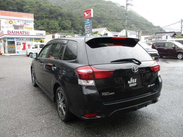 Toyota COROLLA FIELDER 2016 — фото автомобиля 1