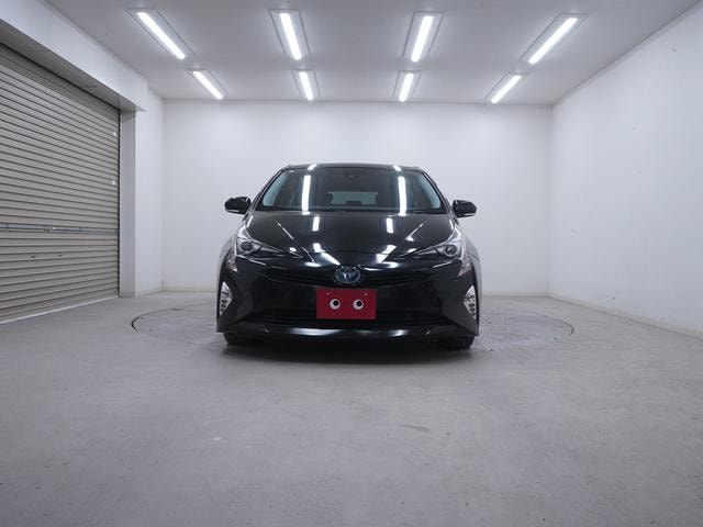 Toyota PRIUS 2015 — фото автомобиля 1