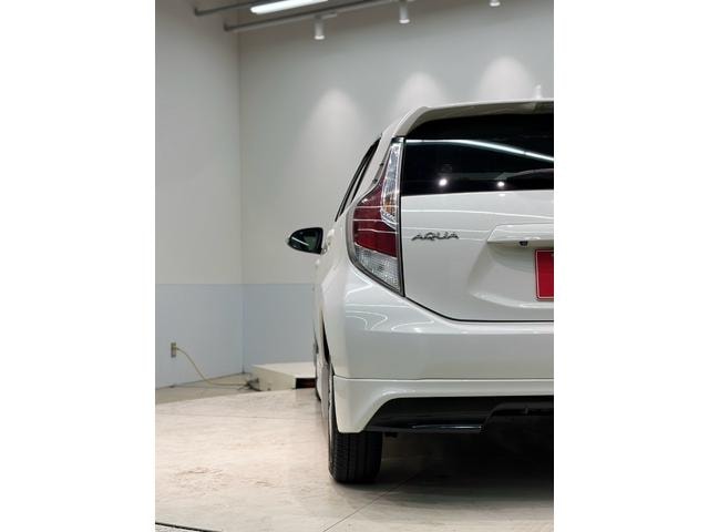Toyota AQUA 2015 — фото автомобиля 1