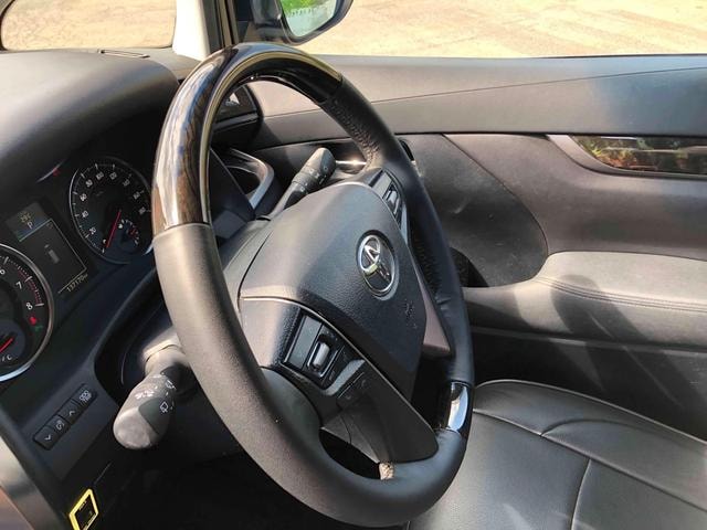 Toyota VELLFIRE 2016 — фото автомобиля 1