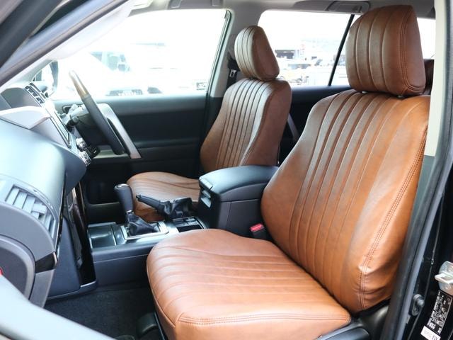 Toyota LAND CRUISER PRADO 2016 — фото автомобиля 1