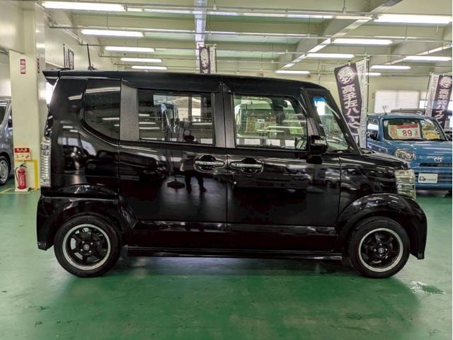 Honda N-BOX CUSTOM 2013 — фото автомобиля 1