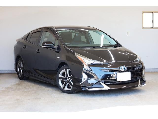 Toyota PRIUS 2016 — фото автомобиля 1