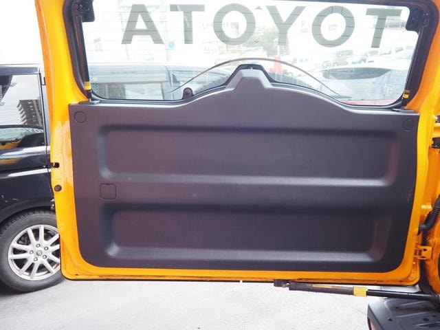 Toyota FJ CRUISER 2012 — фото автомобиля 1
