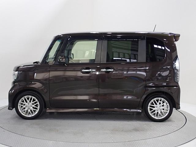 Honda N-BOX CUSTOM 2021 — фото автомобиля 1