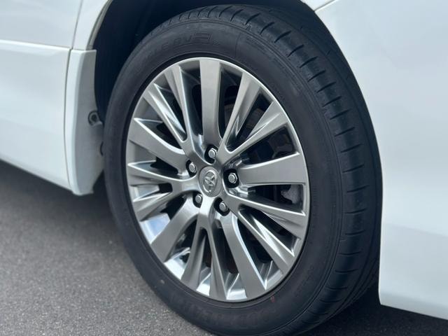 Toyota VELLFIRE 2014 — фото автомобиля 1