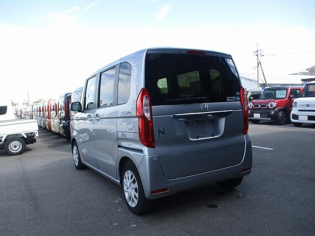 Honda N-BOX 2019 — фото автомобиля 1