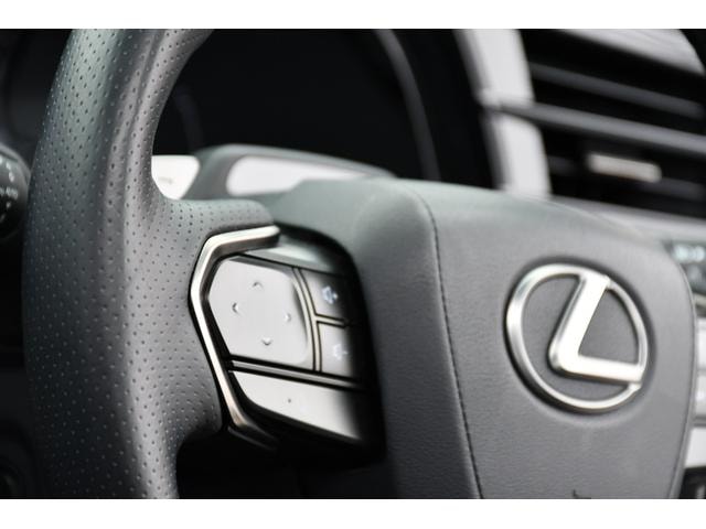 Lexus RX 2024 — фото автомобиля 1