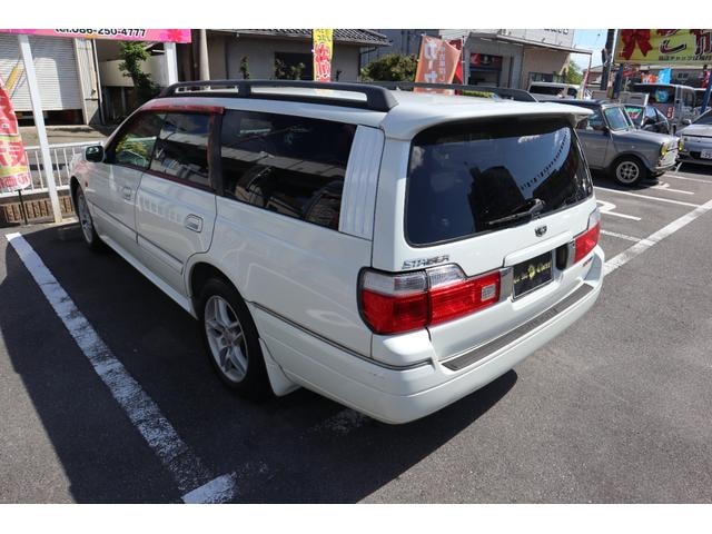 Nissan STAGEA 2000 — фото автомобиля 1
