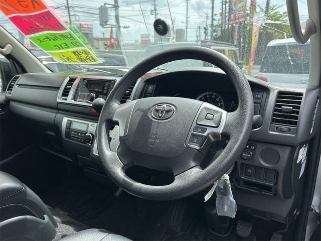 Toyota HIACE VAN 2021 — фото автомобиля 1