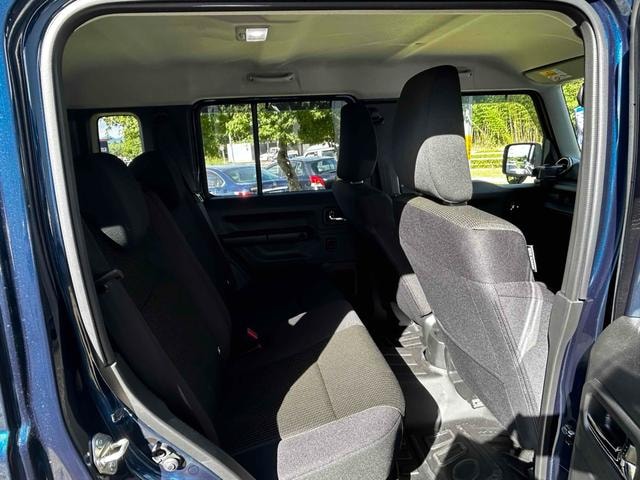 Suzuki JIMNY NOMADE 2026 — фото автомобиля 1