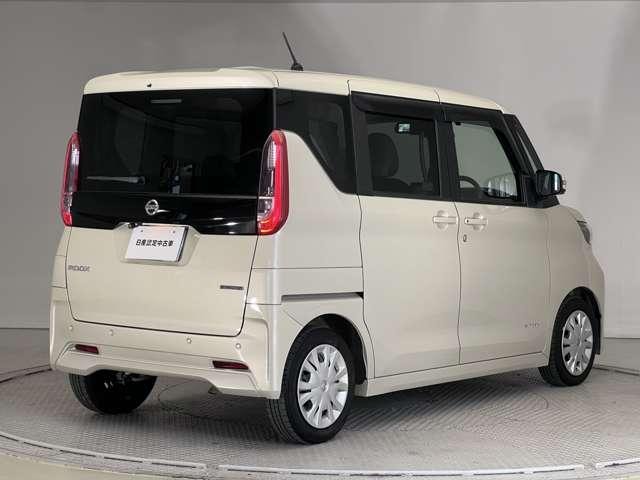 Nissan ROOX 2022 — фото автомобиля 1