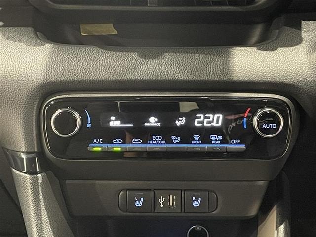 Toyota YARIS 2022 — фото автомобиля 1