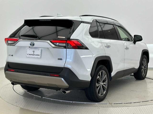Toyota RAV4 2024 — фото автомобиля 1