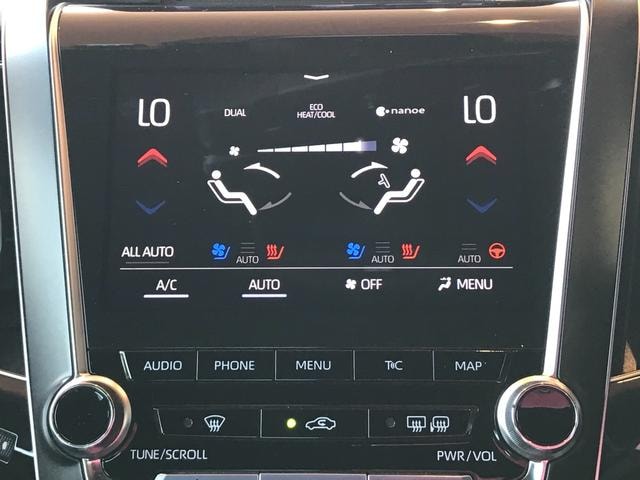Toyota CROWN HYBRID 2018 — фото автомобиля 1