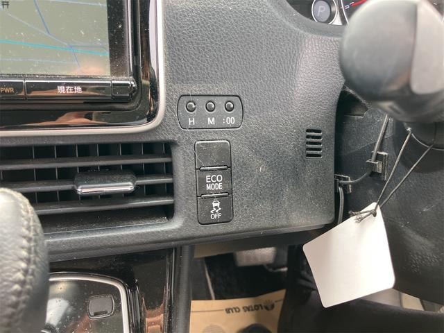 Toyota VOXY 2017 — фото автомобиля 1