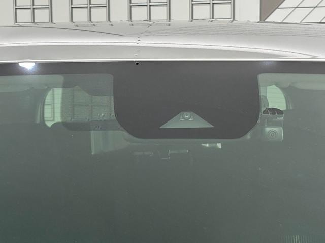 Nissan NOTE 2021 — фото автомобиля 1