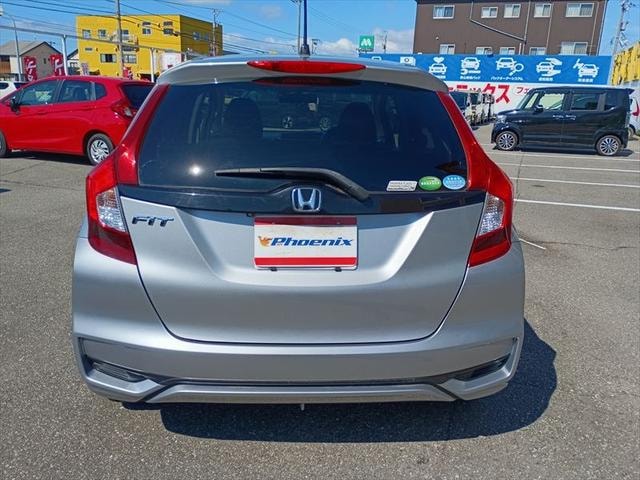 Honda FIT 2017 — фото автомобиля 1