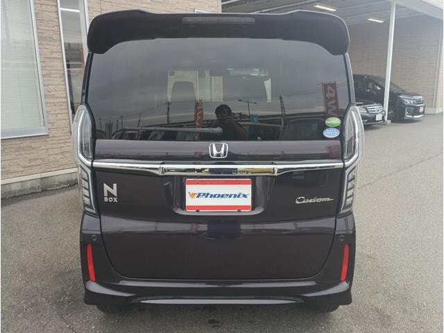 Honda N-BOX CUSTOM 2018 — фото автомобиля 1