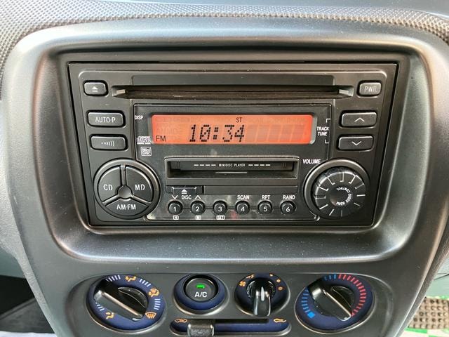 Daihatsu YRV 2003 — фото автомобиля 1