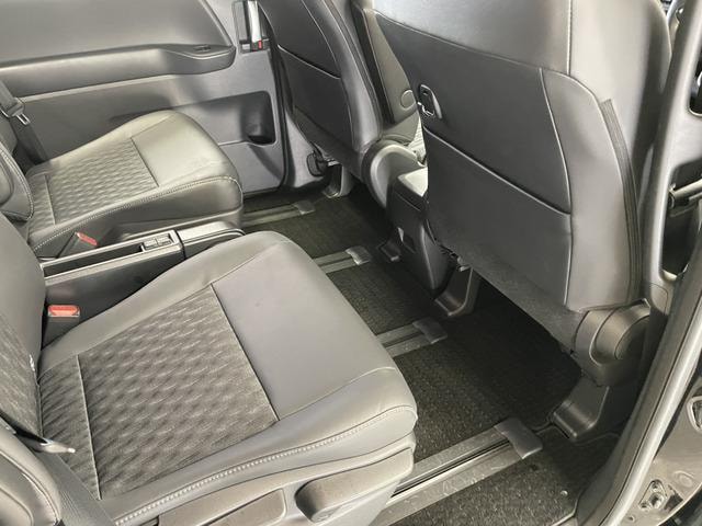 Toyota NOAH 2023 — фото автомобиля 1