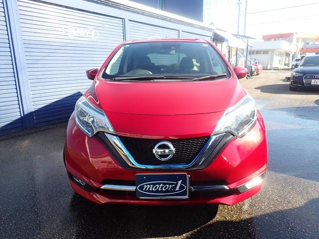 Nissan NOTE 2018 — фото автомобиля 1