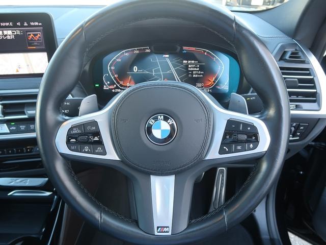 Bmw X4 2023 — фото автомобиля 1