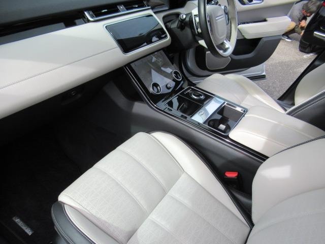 Land Rover RANGE ROVER VELAR 2018 — фото автомобиля 1