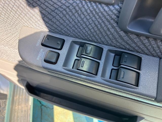 Toyota LAND CRUISER 70 2015 — фото автомобиля 1