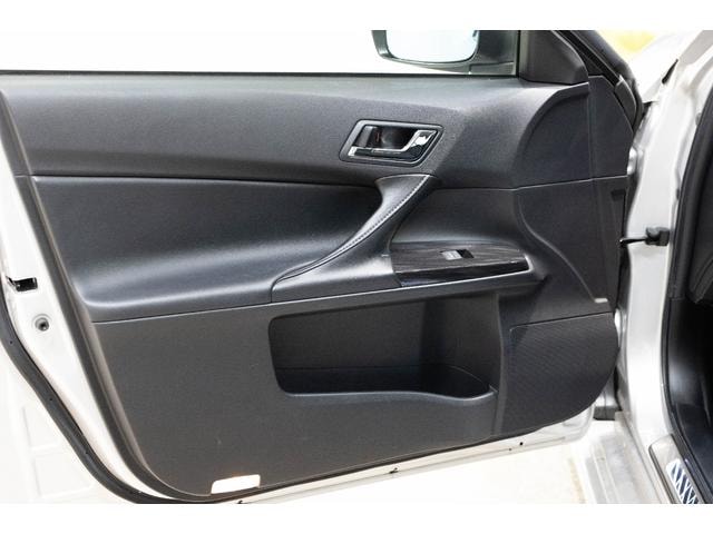 Toyota MARK X 2011 — фото автомобиля 1