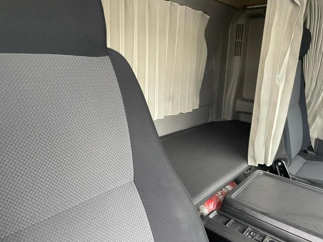 Hino RANGER 2015 — фото автомобиля 1