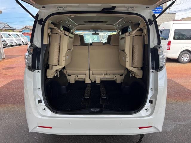 Toyota VELLFIRE 2015 — фото автомобиля 1