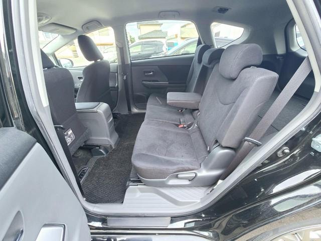 Toyota PRIUS ALPHA 2014 — фото автомобиля 1