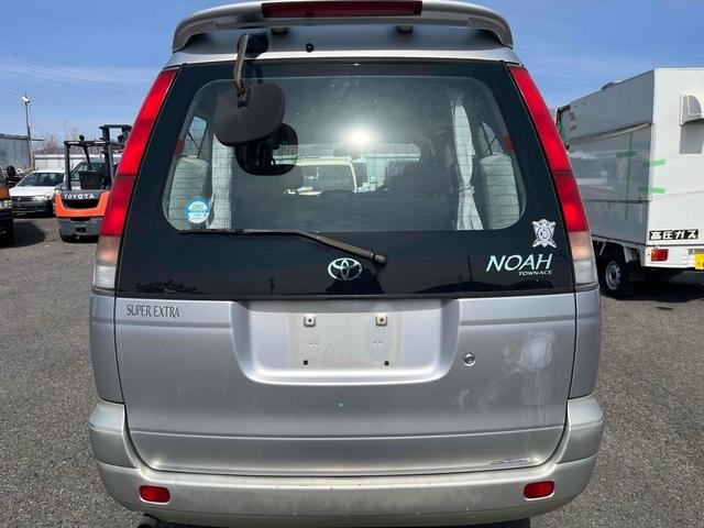 Toyota TOWNACE NOAH 2001 — фото автомобиля 1