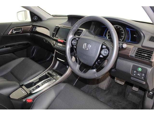 Honda ACCORD HYBRID 2017 — фото автомобиля 1