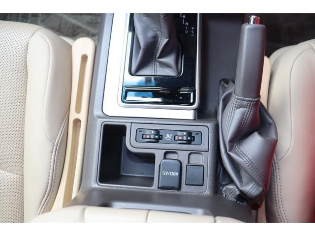 Toyota LAND CRUISER PRADO 2023 — фото автомобиля 1