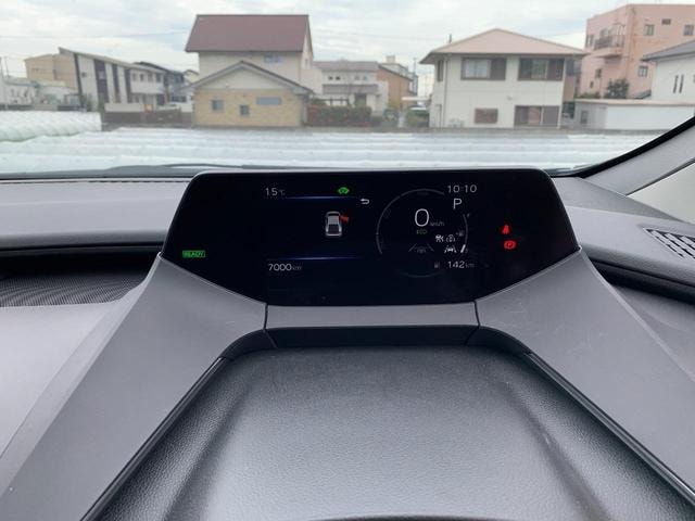 Toyota PRIUS 2025 — фото автомобиля 1