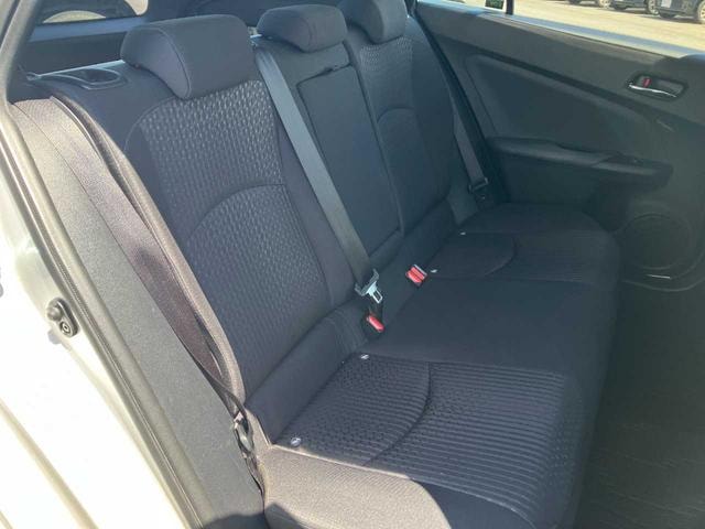 Toyota PRIUS 2016 — фото автомобиля 1