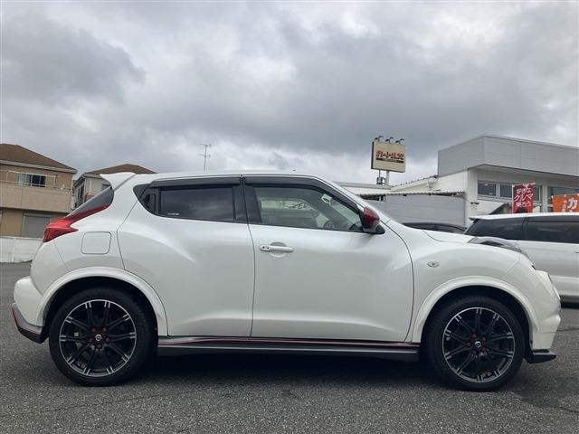 Nissan JUKE 2013 — фото автомобиля 1