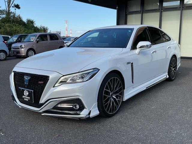 Toyota CROWN HYBRID 2021 — фото автомобиля 1